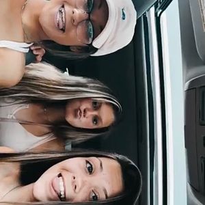 Meet your Posher, Nora